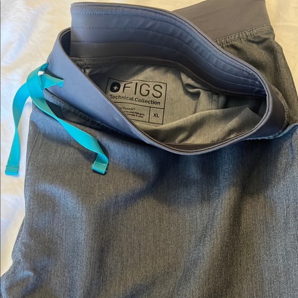 Figs Scrub Pants - Picture 2 of 2